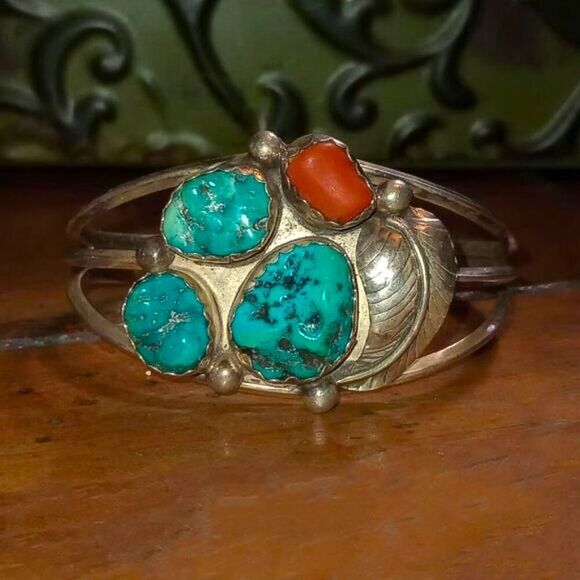 ✨Host Pick✨ Vintage Turquoise & Coral Native Cuff - Picture 2 of 11